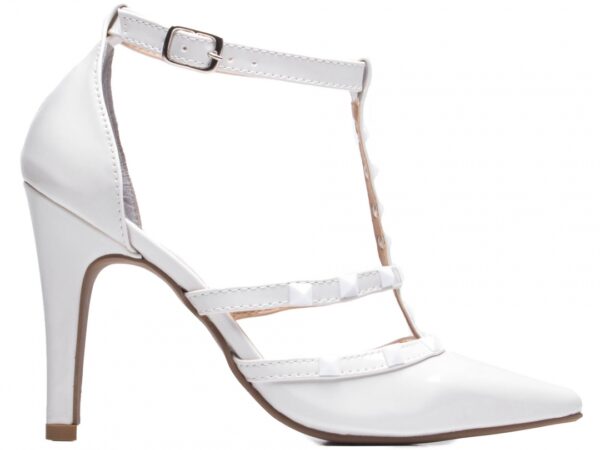 Sapato Scarpin de Verniz Off White: Elegância, Conforto e Modernidade em Cada Passo - Image 2